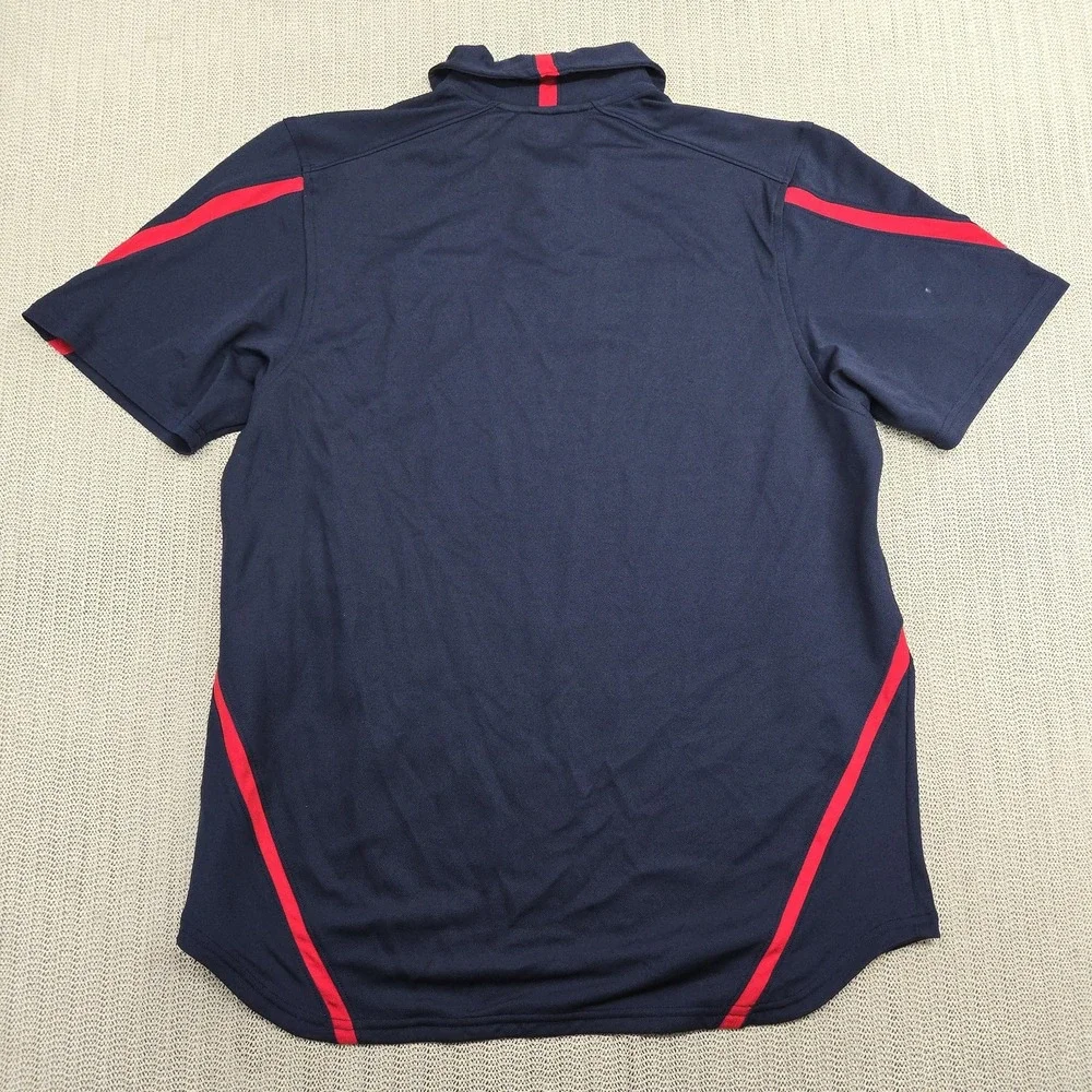 Under Armour size medium
